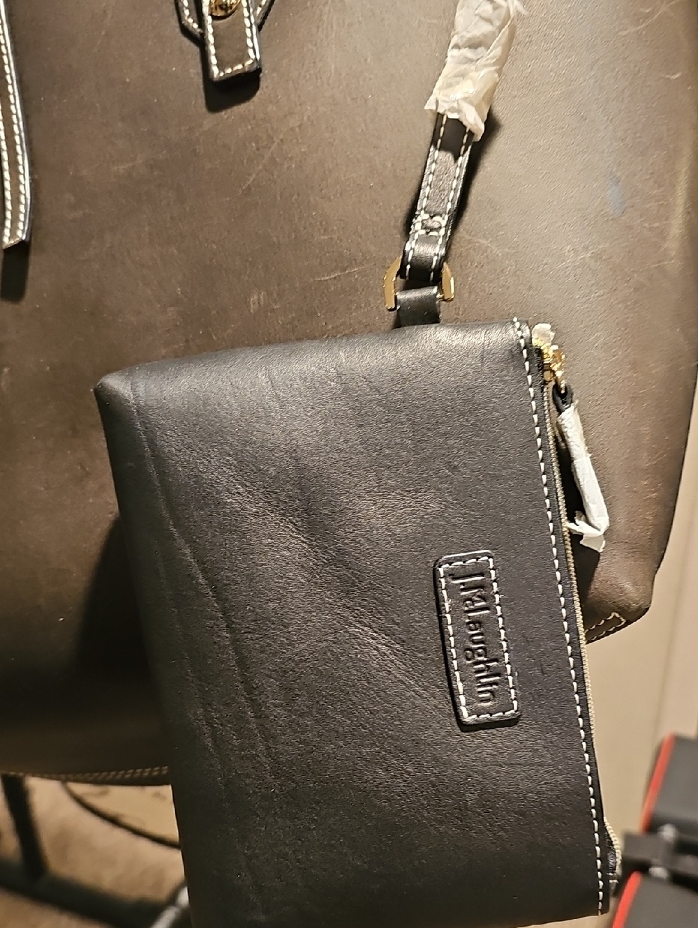 J MCLAUGHLIN Black Leather Tote with Wristlet...LIKE NEW - Picture 2 of 11